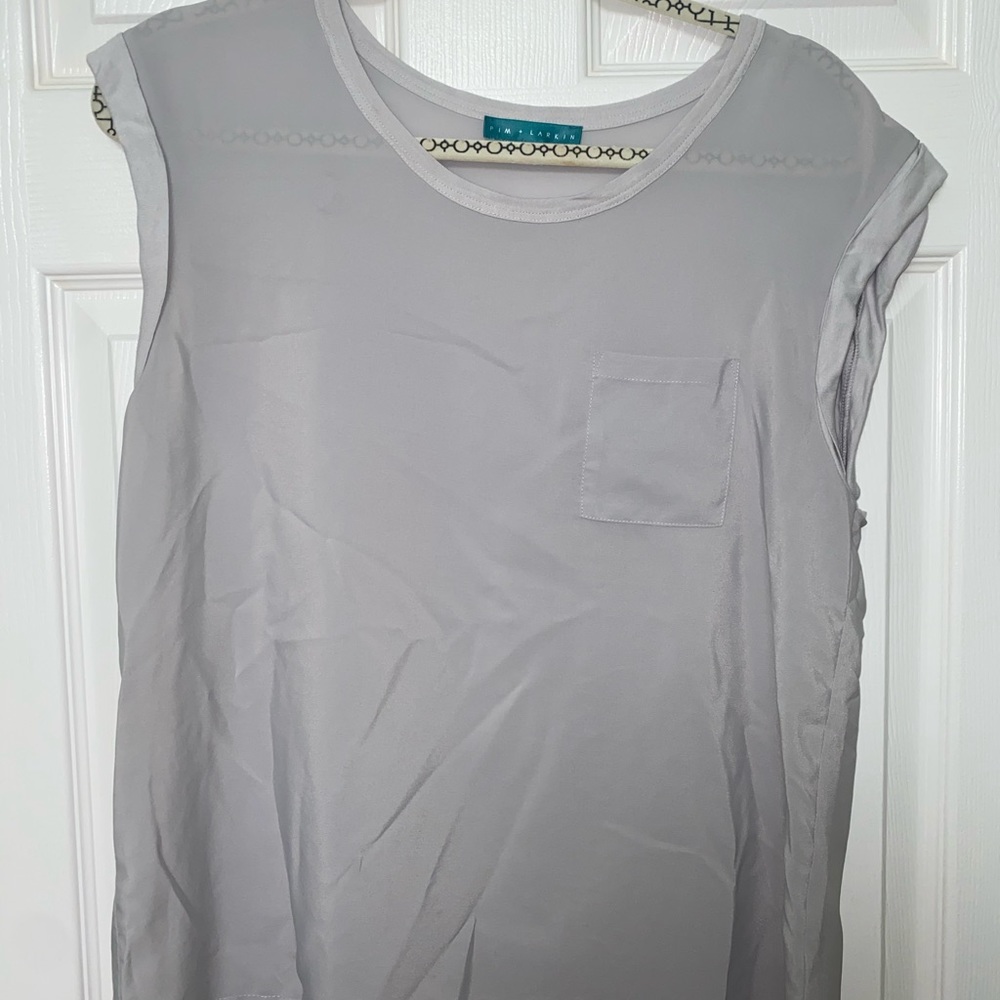 Gray top